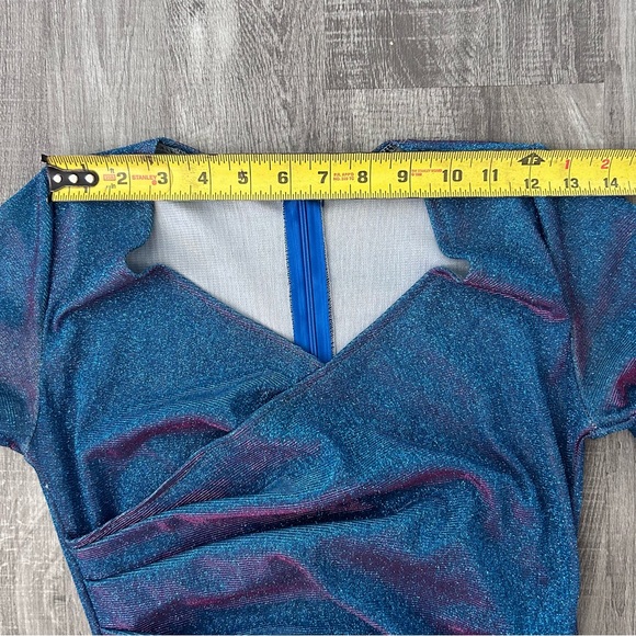 Deep V-neck Long Sleeve Party Dress - Picture 5 of 7